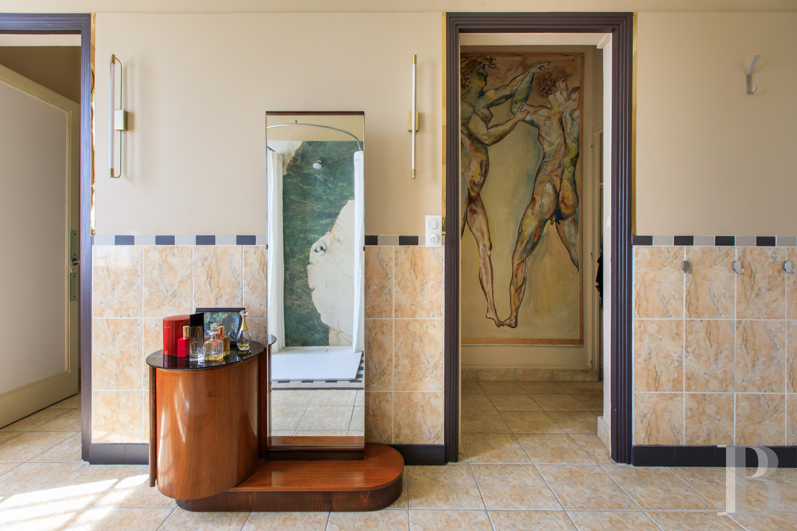 En Saône-et-Loire, à Mâcon, une villa et son jardin entièrement de style Art déco - photo  n°37